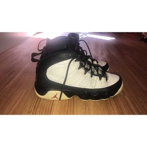Jordan 9 Retro